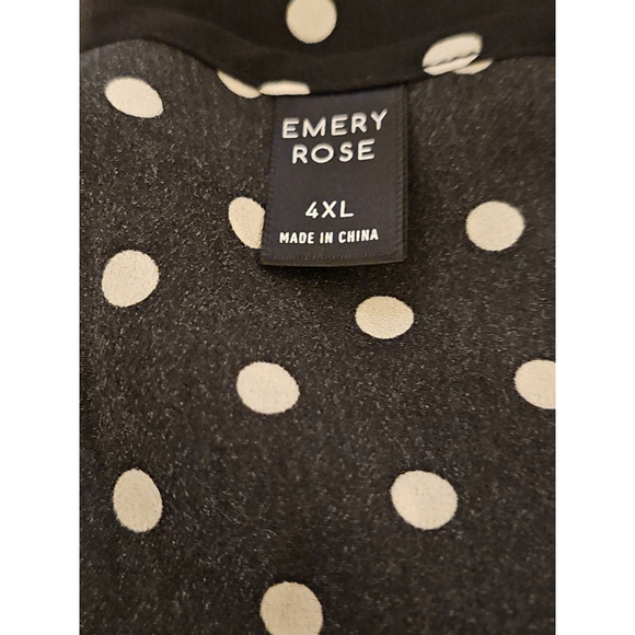 EMERY ROSE Plus Guipure Lace Insert Tee 4X - Picture 12 of 12